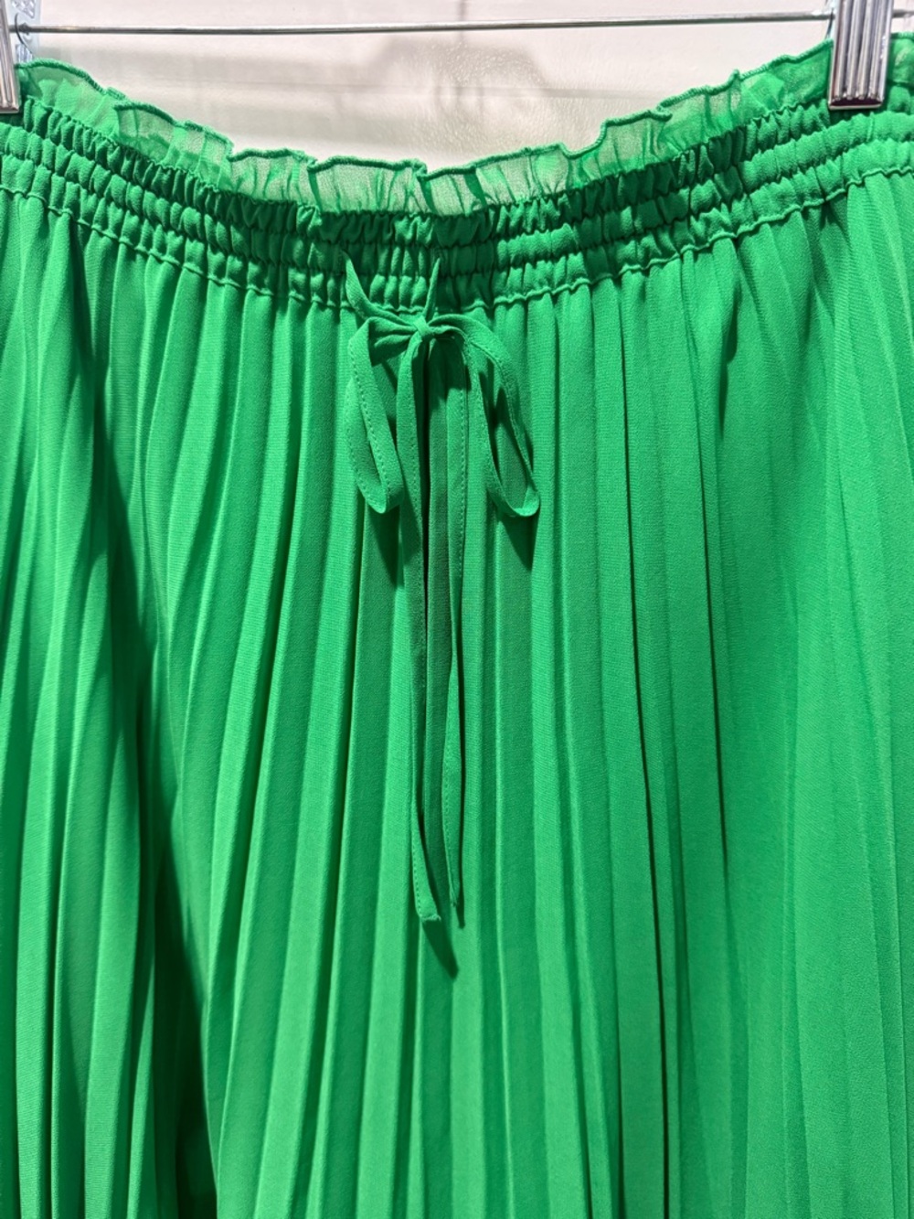 Gibson Latimer pleated midi skirt size Medium - Picture 4 of 5